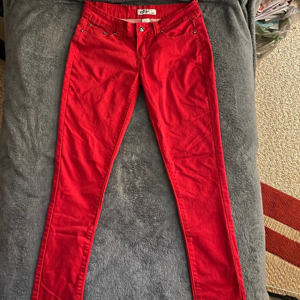6 for 💲3️⃣0️⃣‼️ Kilp Jeans~Red & buttery soft!